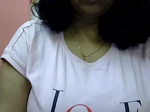 Snapshot of Riya_riyaa chatting on January 2025 04:18:01 PM Riya riyaa online show from January 2025 04:18:01 PM