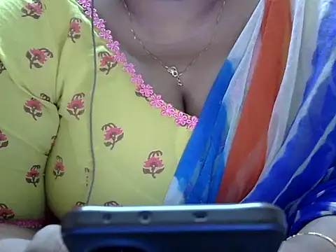 Snapshot of Riya_riyaa chatting on September 2025 03:55:02 PM Riya riyaa online show from September 2025 03:55:02 PM