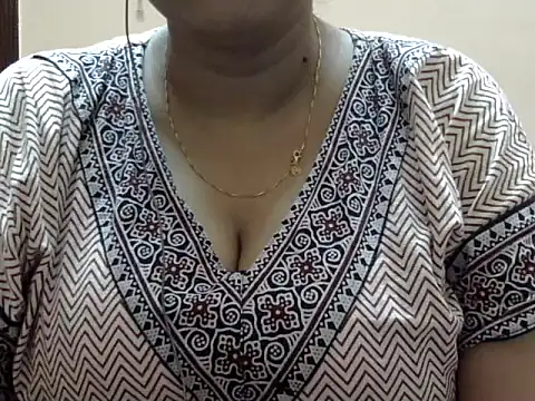 Snapshot of Riya_riyaa chatting on September 2025 04:11:01 PM Riya riyaa online show from September 2025 04:11:01 PM