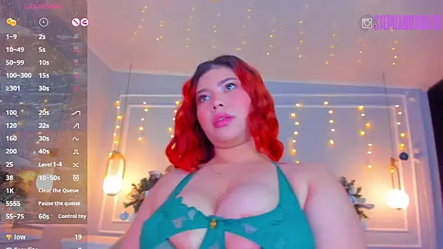 stephaniediaz online show from December 2024 11:54:02 AM