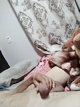 uelytom online show from December 2025 09:42:02 AM