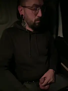 Snapshot of _Haptic_ chatting on December 2024 05:08:01 PM Haptic online show from December 2024 05:08:01 PM