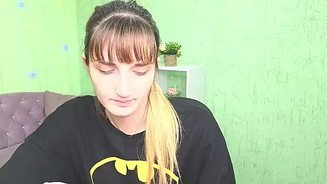 Nika Kitten online show from November 2025 10:27:01 AM