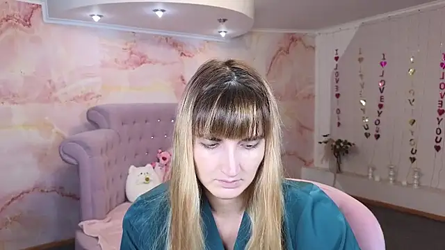 Nika Kitten online show from October 2025 06:19:01 PM