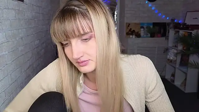 Nika Kitten online show from October 2025 04:22:02 PM