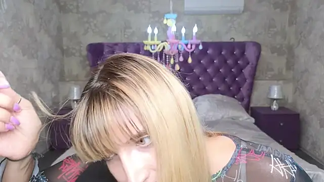 Nika Kitten online show from September 2025 04:47:01 PM