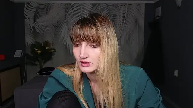 Nika Kitten online show from December 2025 08:16:02 AM