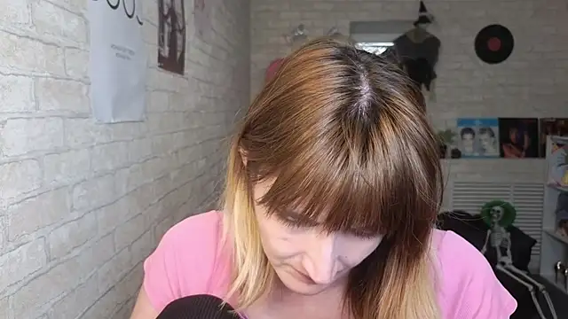 Snapshot of Nika_Kitten chatting on April 2026 12:40:02 PM Nika Kitten online show from April 2026 12:40:02 PM