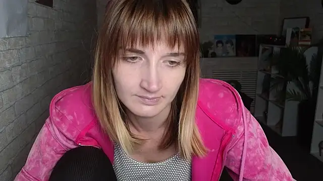 Snapshot of Nika_Kitten chatting on April 2026 10:35:02 AM Nika Kitten online show from April 2026 10:35:02 AM