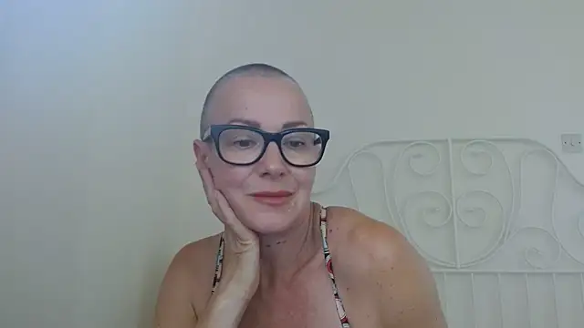 Snapshot of ELEGANT-ARIA36 chatting on July 2026 01:21:02 PM ELEGANT-ARIA36 online show from July 2026 01:21:02 PM