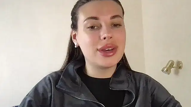 MoonriseGoddess online show from April 2026 09:23:02 AM
