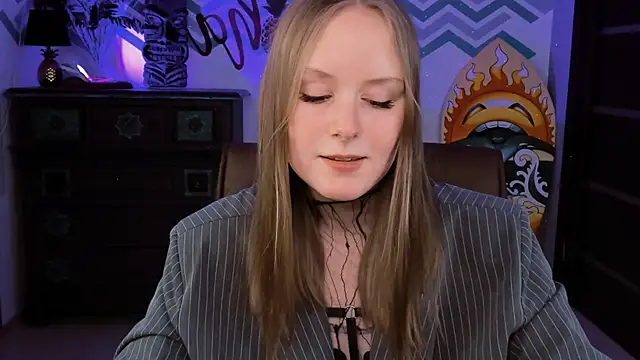 VivienLeeigh online show from February 2025 06:23:01 PM
