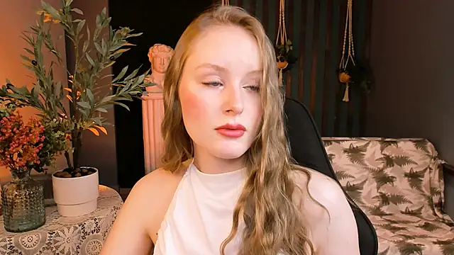 VivienLeeigh online show from November 2025 09:10:01 AM