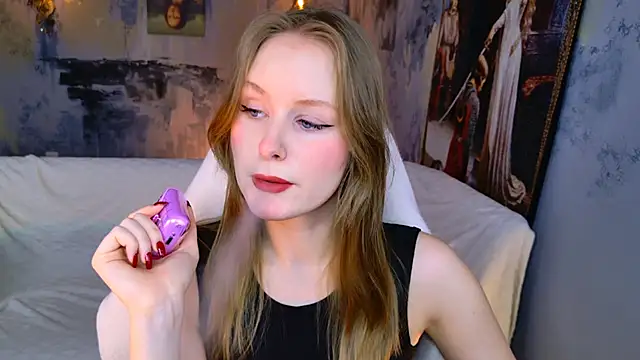 VivienLeeigh online show from March 2026 05:08:01 AM