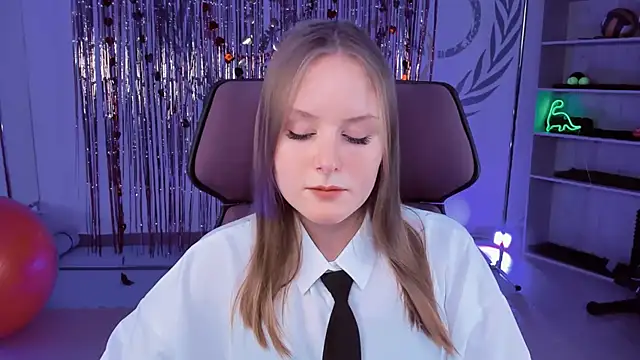 VivienLeeigh online show from March 2025 03:13:02 PM