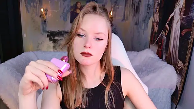 VivienLeeigh online show from April 2026 05:14:02 AM