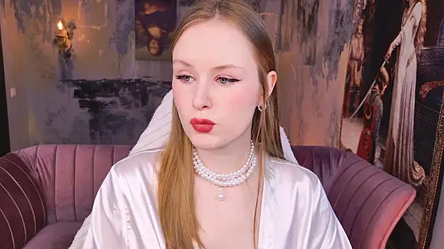 VivienLeeigh online show from April 2026 05:12:01 AM