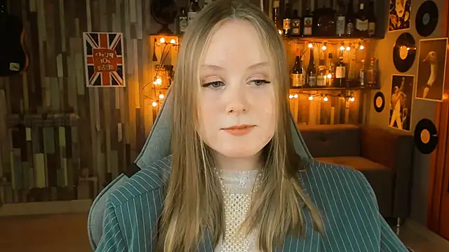 VivienLeeigh online show from February 2025 04:14:02 PM