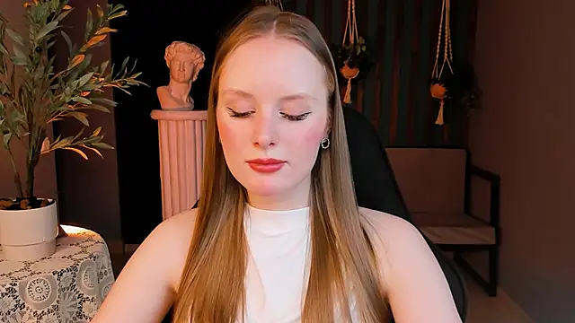 VivienLeeigh online show from November 2025 03:05:01 PM