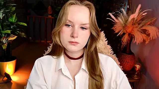 Snapshot of VivienLeeigh chatting on May 2026 05:13:01 AM VivienLeeigh online show from May 2026 05:13:01 AM