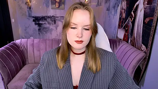 Snapshot of VivienLeeigh chatting on June 2026 01:49:01 AM VivienLeeigh online show from June 2026 01:49:01 AM