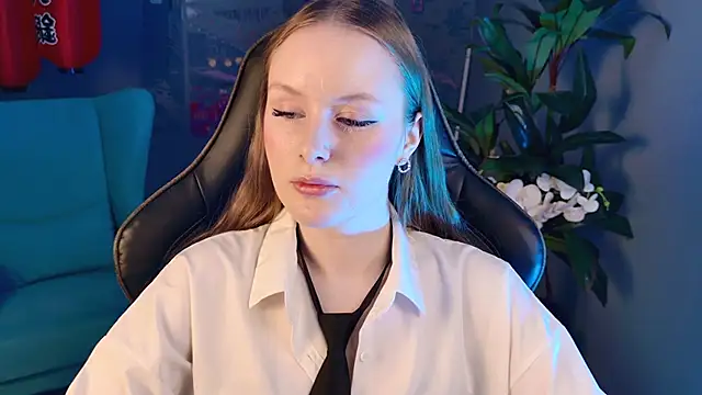 VivienLeeigh online show from November 2025 10:09:01 AM