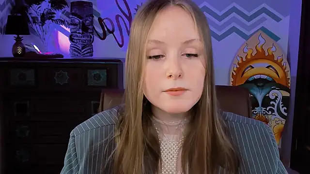 VivienLeeigh online show from February 2025 12:18:02 PM