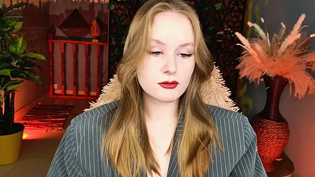 Snapshot of VivienLeeigh chatting on April 2026 05:23:01 AM VivienLeeigh online show from April 2026 05:23:01 AM