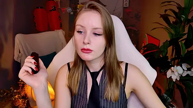 VivienLeeigh online show from February 2026 05:29:01 AM