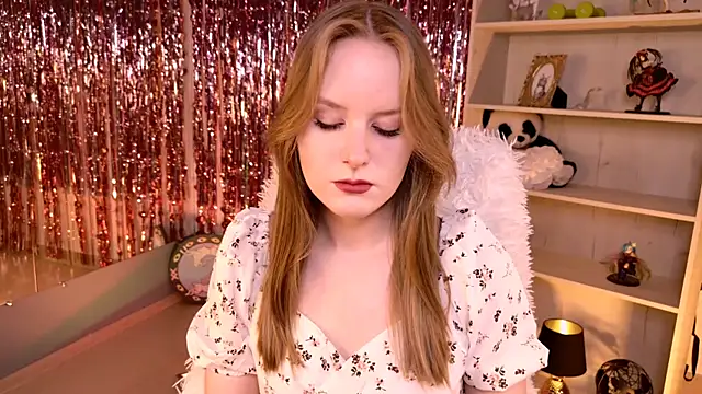 Snapshot of VivienLeeigh chatting on May 2026 05:25:02 AM VivienLeeigh online show from May 2026 05:25:02 AM