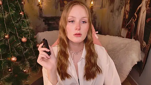 VivienLeeigh online show from December 2025 05:48:01 PM