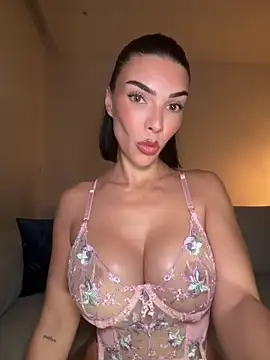 krissiswrld- online show from December 2025 04:11:01 PM