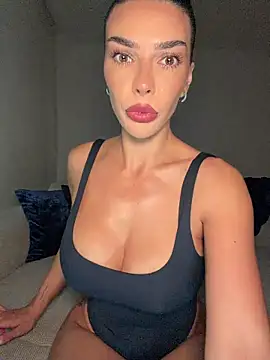 krissiswrld- online show from March 2026 06:21:01 PM