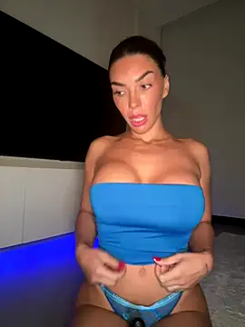 krissiswrld- online show from November 2025 04:11:01 PM