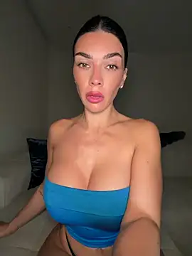 krissiswrld- online show from January 2026 06:56:02 PM