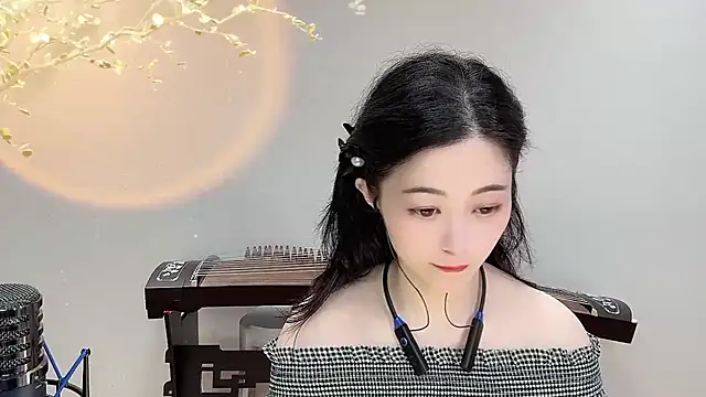 Tian-xin-999 online show from September 2025 03:45:01 PM