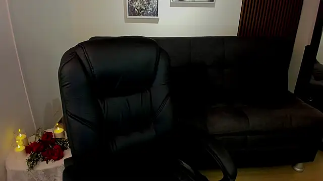 crimson tati  online show from September 2025 03:56:01 AM