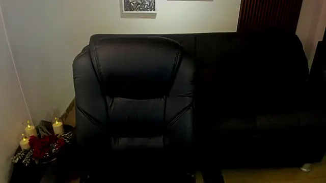 crimson tati  online show from October 2025 03:49:02 AM