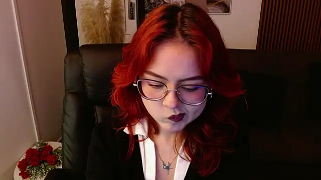 crimson tati  online show from March 2025 05:00:02 AM