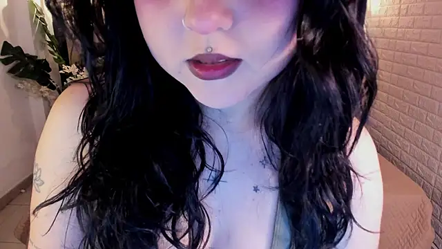 Snapshot of crimson_tati_ chatting on July 2026 02:03:01 PM crimson tati online show from July 2026 02:03:01 PM