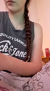 Snapshot of natalie05 chatting on January 2025 01:17:01 PM natalie05 online show from January 2025 01:17:01 PM