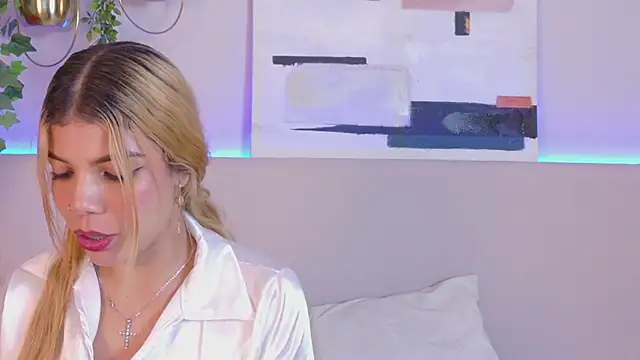 MiaOconner online show from February 2025 01:33:02 PM