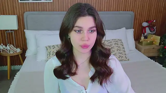 RihannaRose online show from November 2025 05:02:01 PM