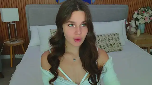 RihannaRose online show from September 2025 05:08:01 PM