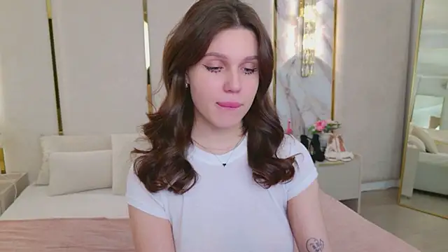 RihannaRose online show from March 2026 05:23:01 PM