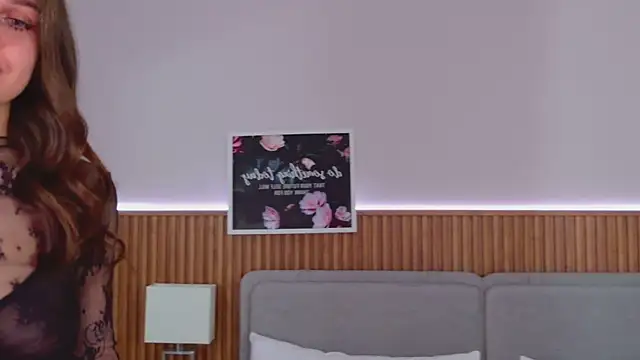 RihannaRose online show from November 2025 05:13:01 PM