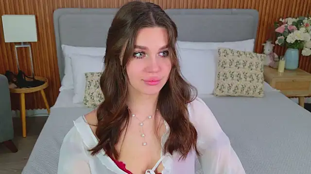 RihannaRose online show from November 2025 05:05:01 PM