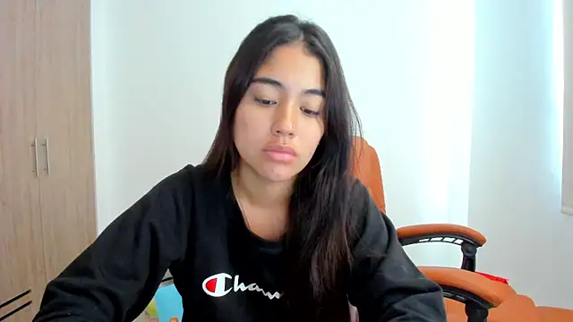 Snapshot of AriaMontgomery chatting on February 2025 03:04:02 PM AriaMontgomery online show from February 2025 03:04:02 PM