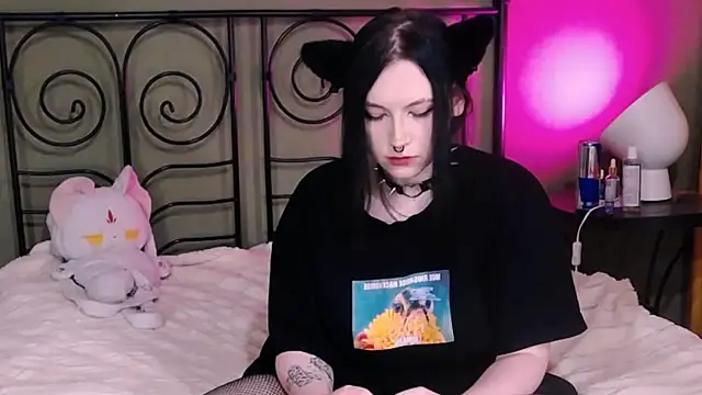 Snapshot of BlackyTea chatting on October 2025 04:30:02 PM BlackyTea online show from October 2025 04:30:02 PM