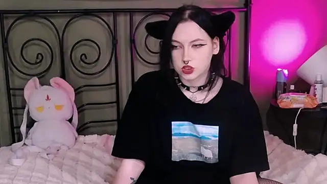 Snapshot of BlackyTea chatting on October 2025 08:09:02 PM BlackyTea online show from October 2025 08:09:02 PM